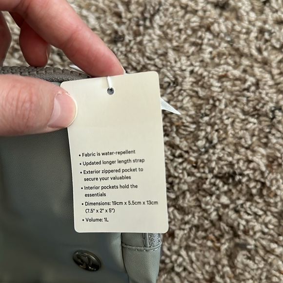 Lululemon Everywhere Belt Bag - Picture 5 of 5